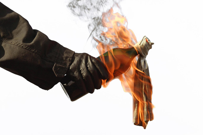 Molotov-cocktail-2