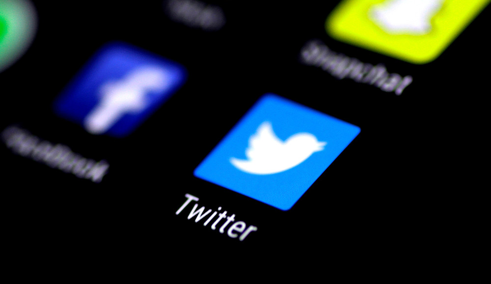 russian-authorities-threaten-to-ban-twitter-over-open-russia