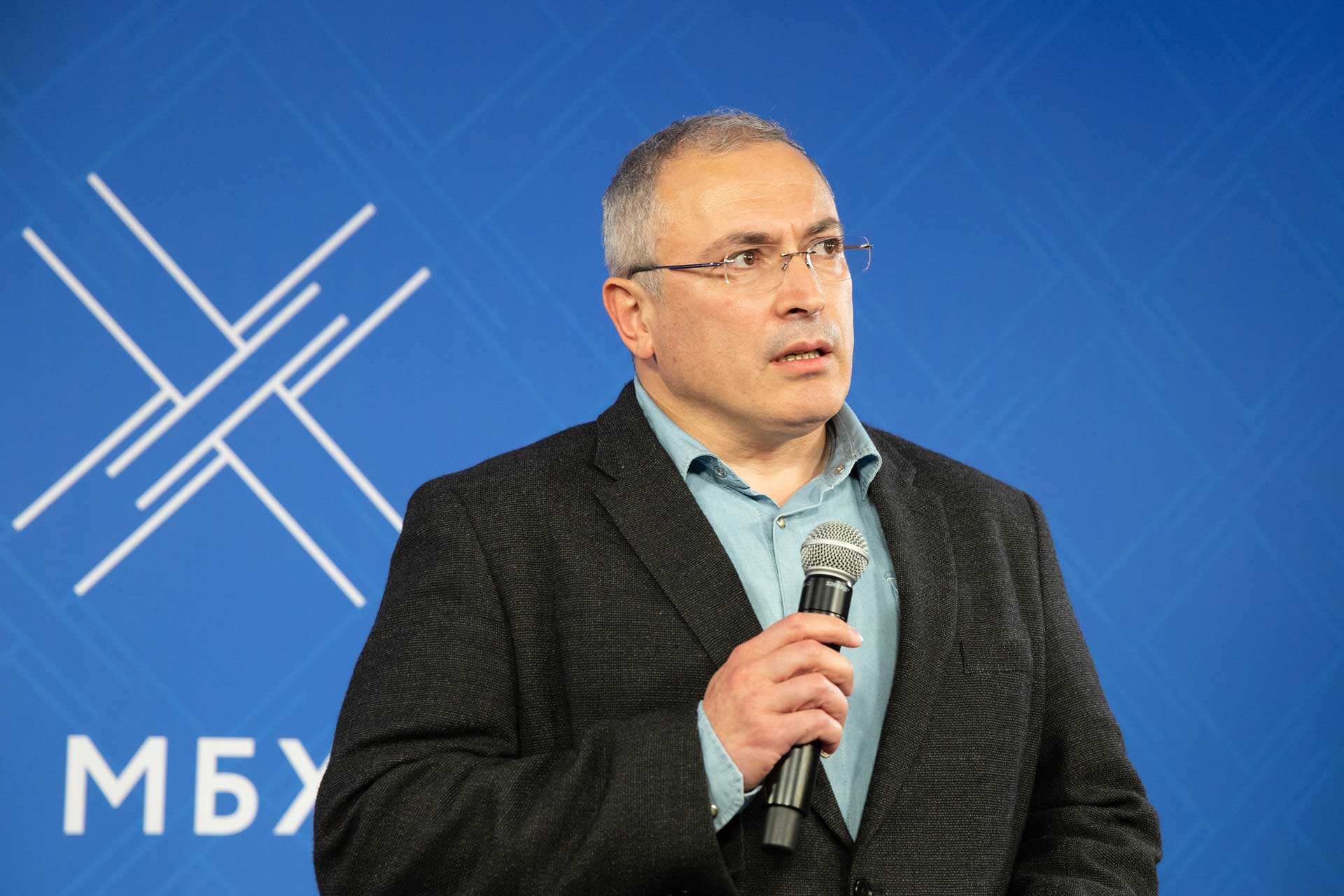 Russia adds Kasparov and Khodorkovsky to 'foreign agents' list